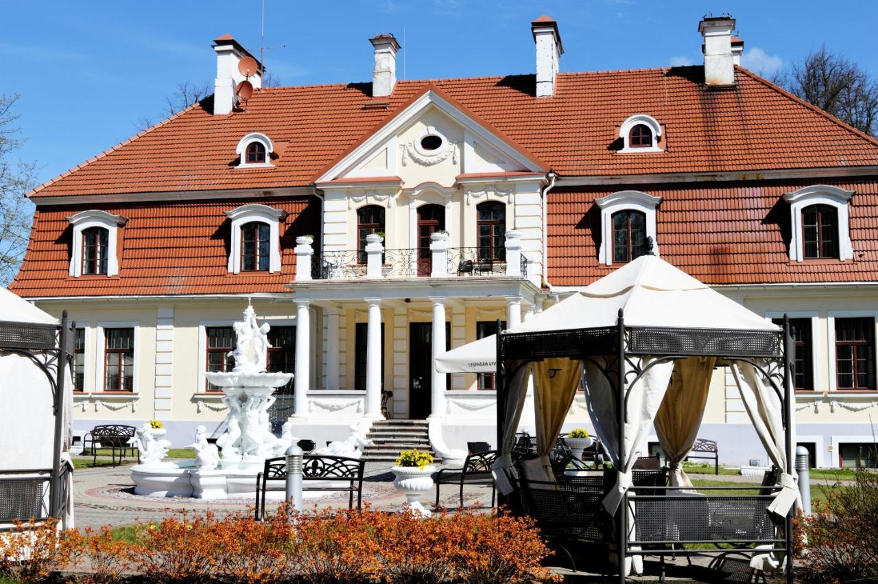 Sventes Muiža Hotell Exteriör bild