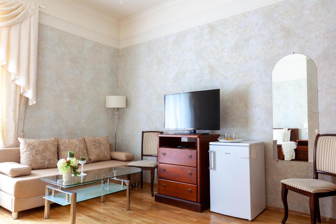 Sventes Muiža Hotell Exteriör bild