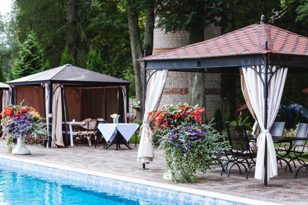 Sventes Muiža Hotell Exteriör bild
