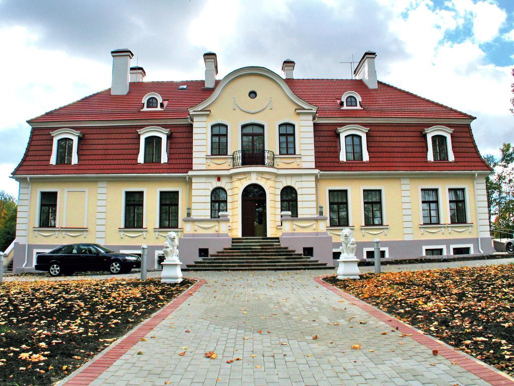 Sventes Muiža Hotell Exteriör bild