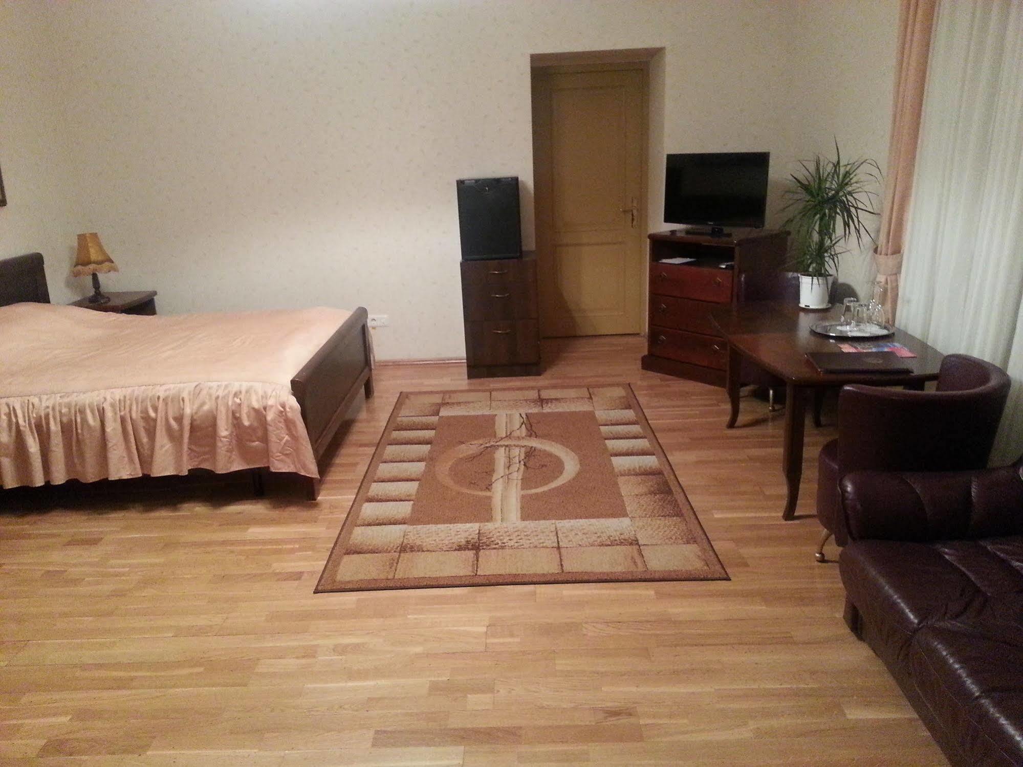 Sventes Muiža Hotell Exteriör bild