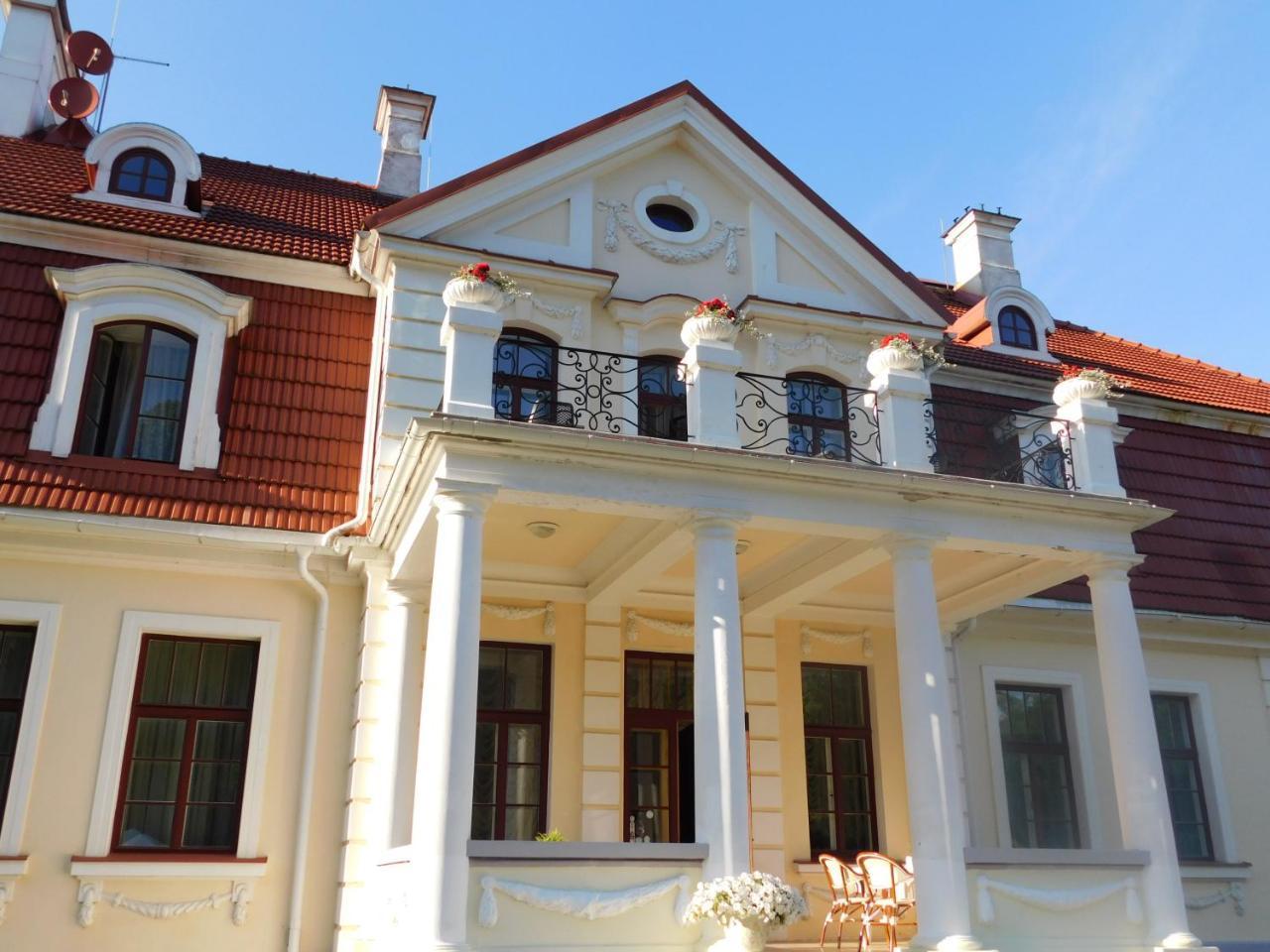 Sventes Muiža Hotell Exteriör bild